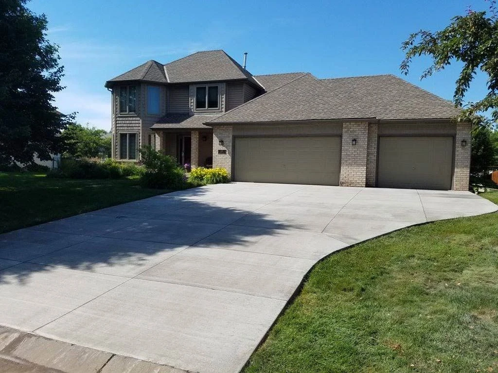 Cracks, Holes, or Uneven Concrete? Driveway Solutions in Galveston, TX