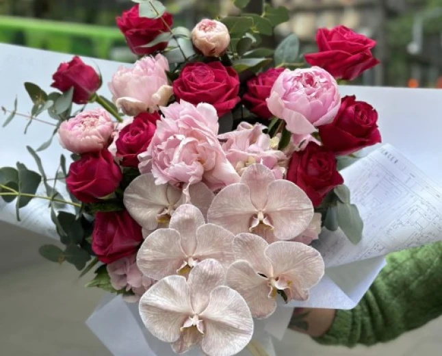 Celebrate Every Achievement with Beautiful Graduation Flowers in Melbourne